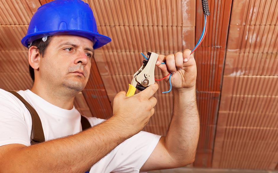 je recherche un électricien Chambourcy